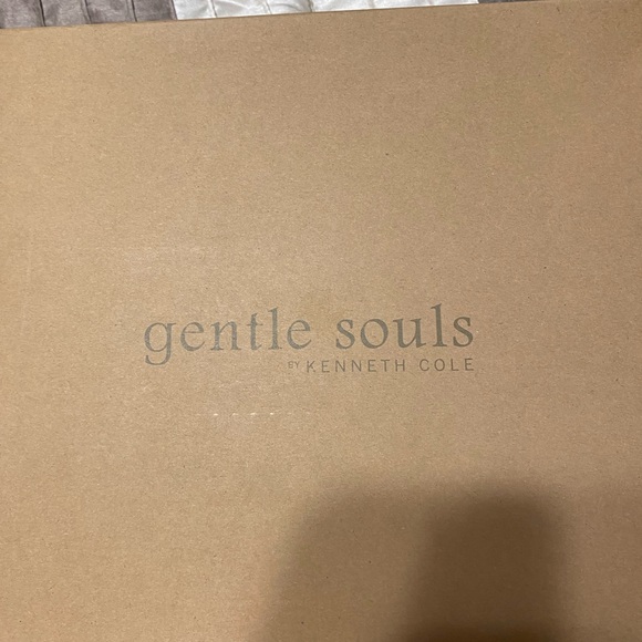 Kenneth Cole Boots (brown) - Picture 2 of 4